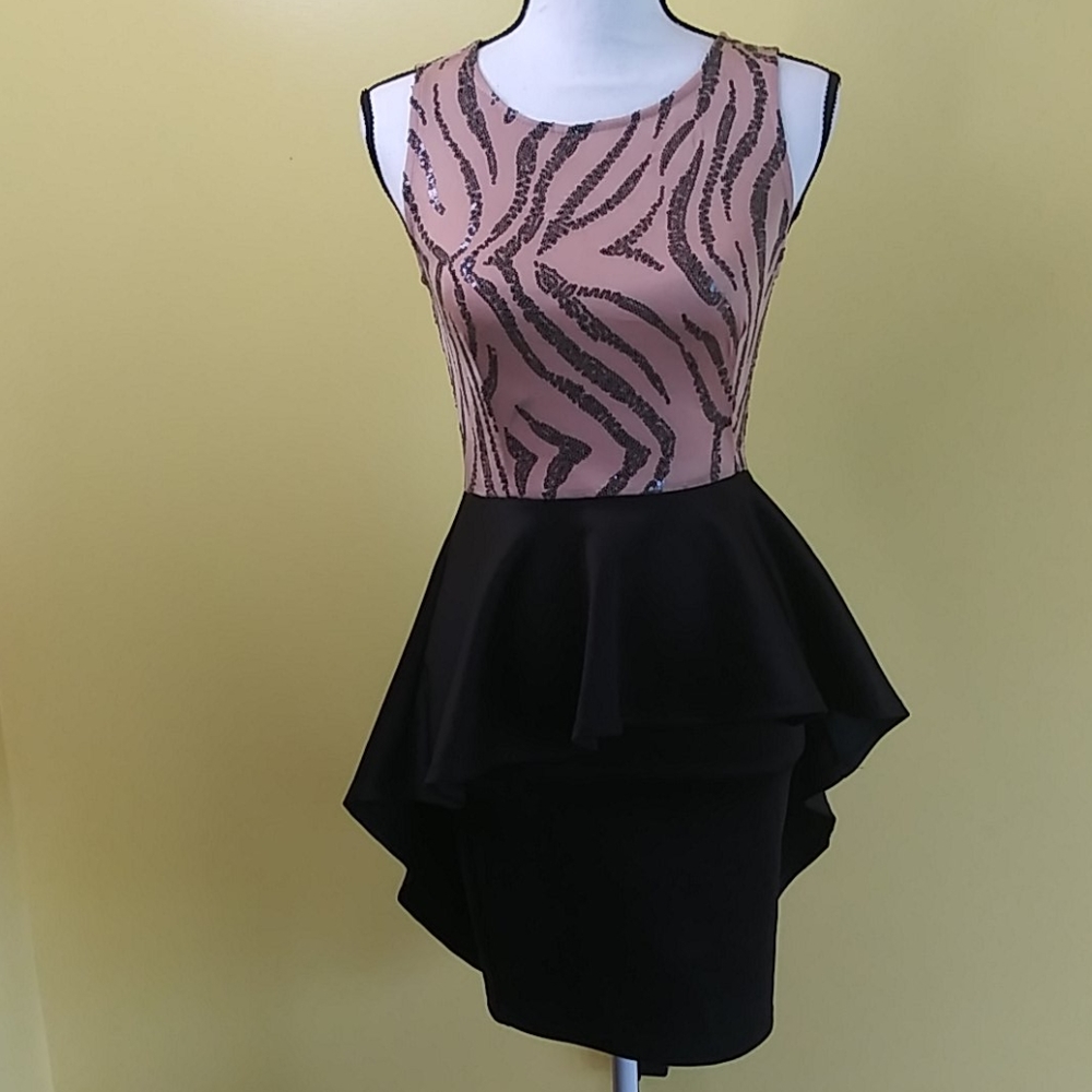 SABORA Peplum Black/Nude with Sequin Dress Size: S